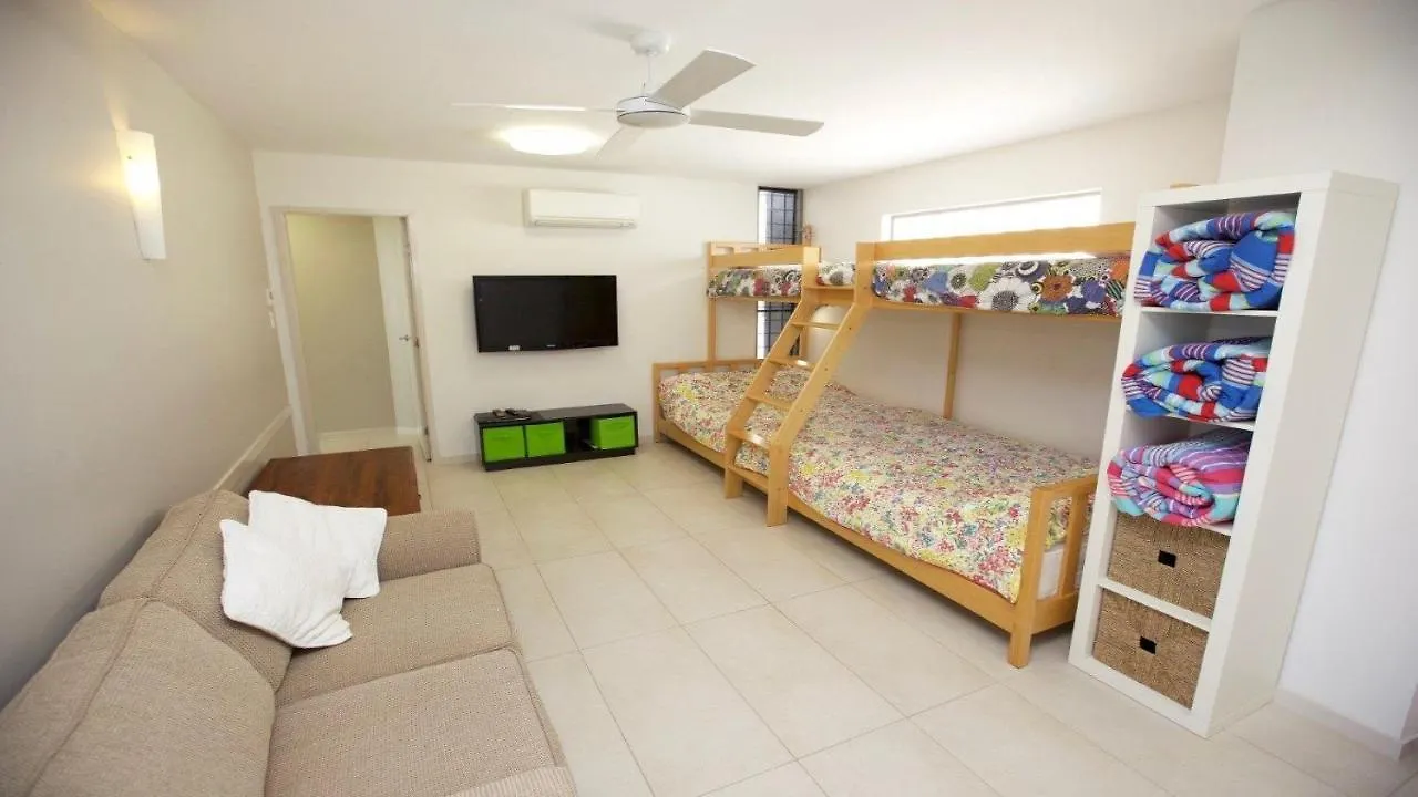 Marika Unit 1 Kings Beach Qld Villa Caloundra Holiday home
